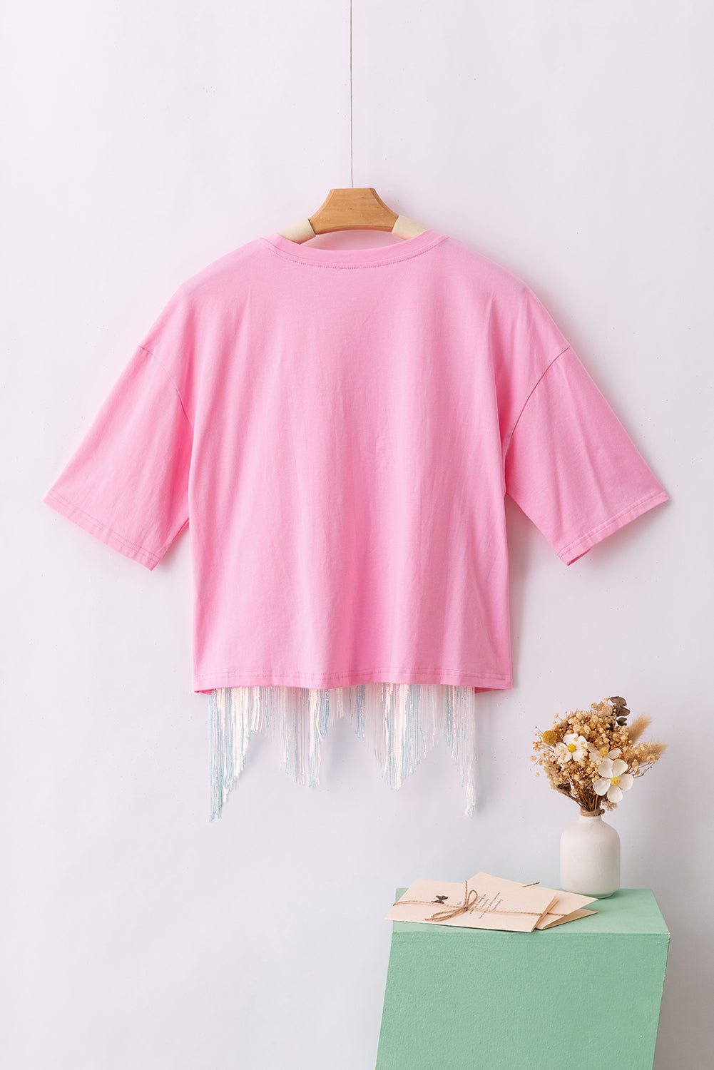 Roze cropped T-shirt met pailletten en franjes