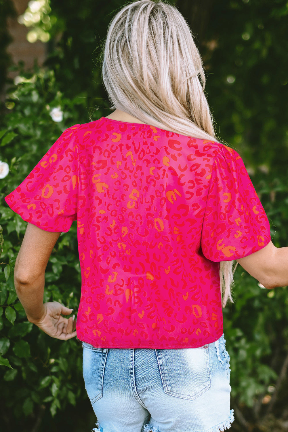 Top met roze luipaardprint en pofmouwen