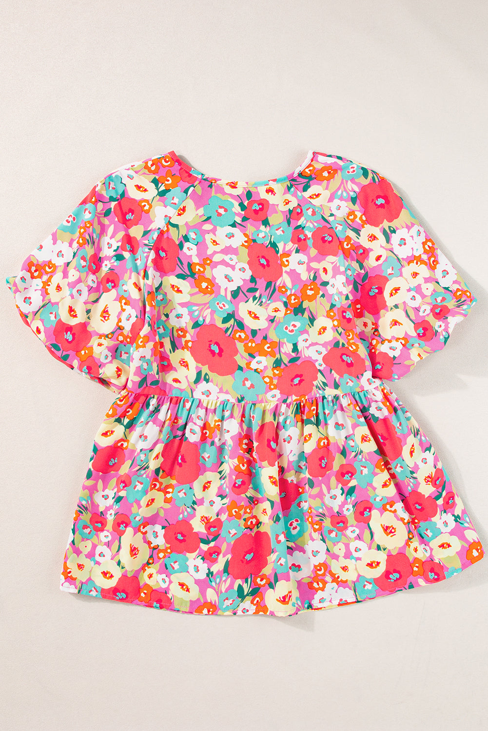 Veelkleurige babydollblouse met korte boho-bloemen en pofmouwen