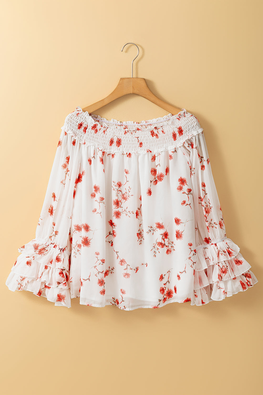 Witte blouse met bloemenprint, geplooide off-shoulder en geplooide mouwen