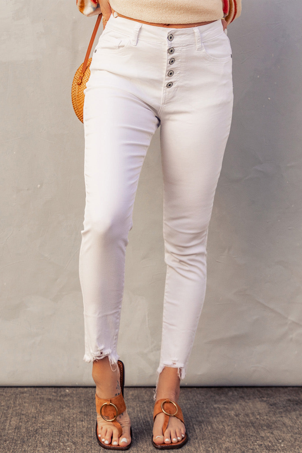 Witte effen hoge taille knopen, gerafelde cropped denim jeans