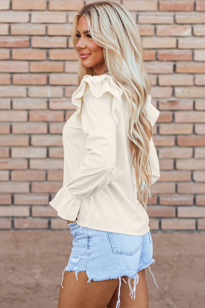 Beige corduroy blouse met ruches en volantmouwen