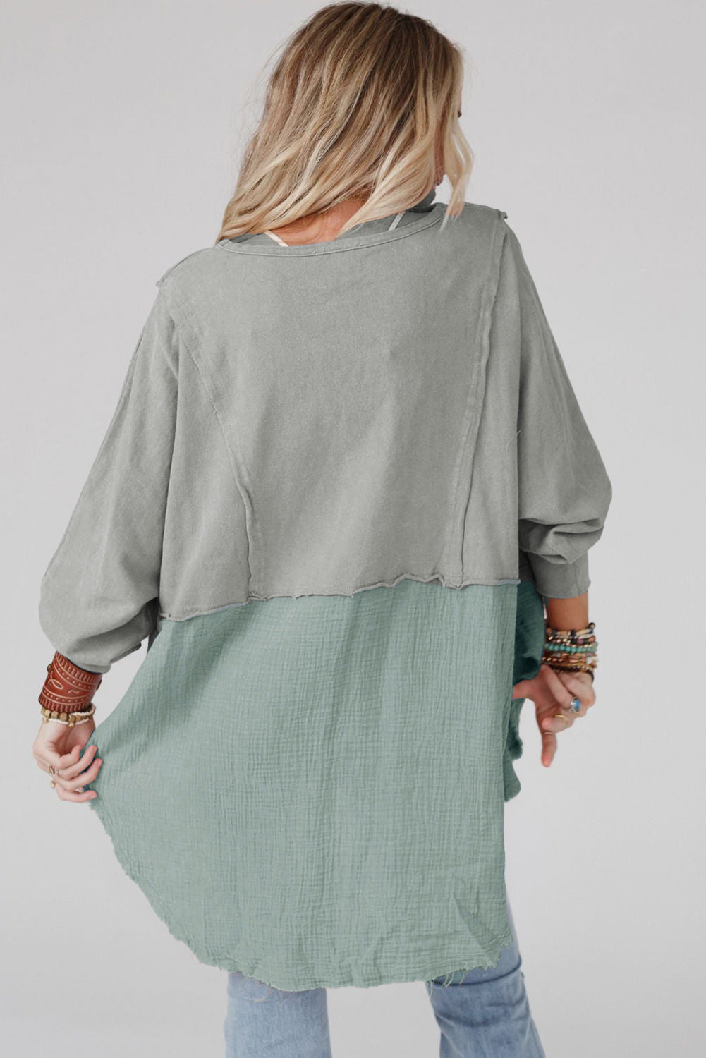 Grijze gekreukelde splitsen ruwe zoom hoge lage oversized blouse