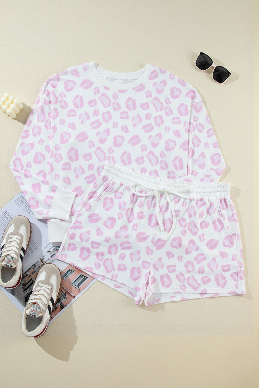 Roze luipaardprint top met lange mouwen en shorts in maat