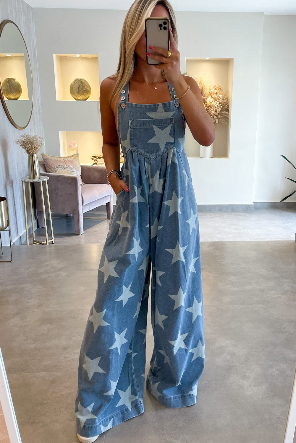 Denim overall met sterrenprint en bandplooi met wijde pijpen en knoopsluiting