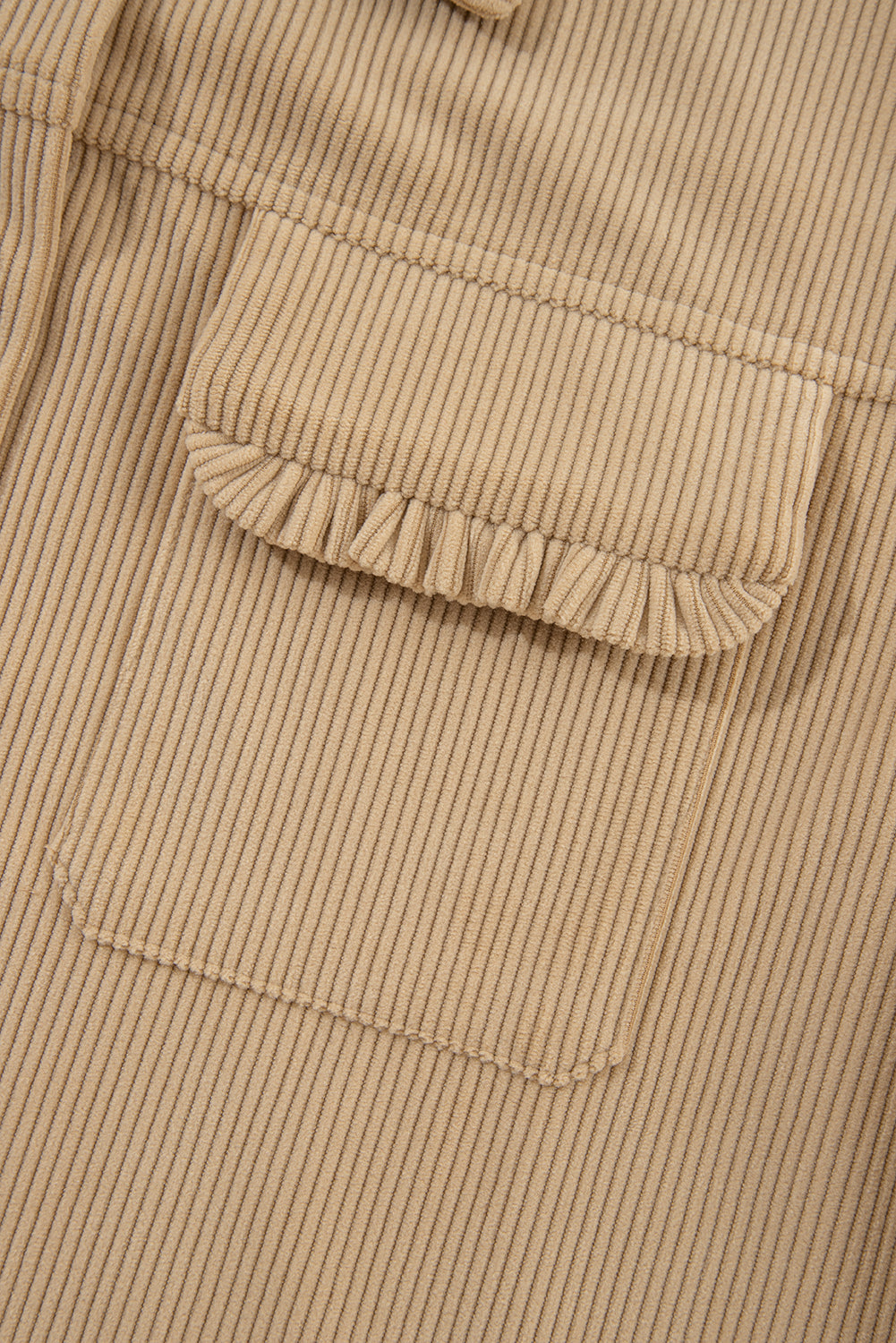 Licht Frans beige effen corduroy shacket met klepzak en knoopsluiting