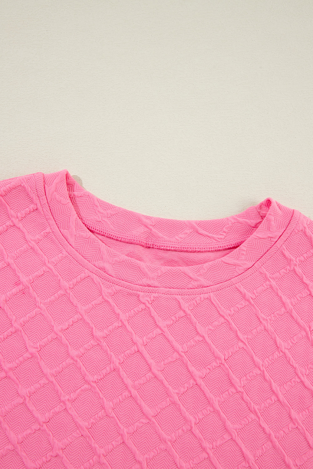 Sachet roze geruit T-shirt met textuur en short met trekkoord