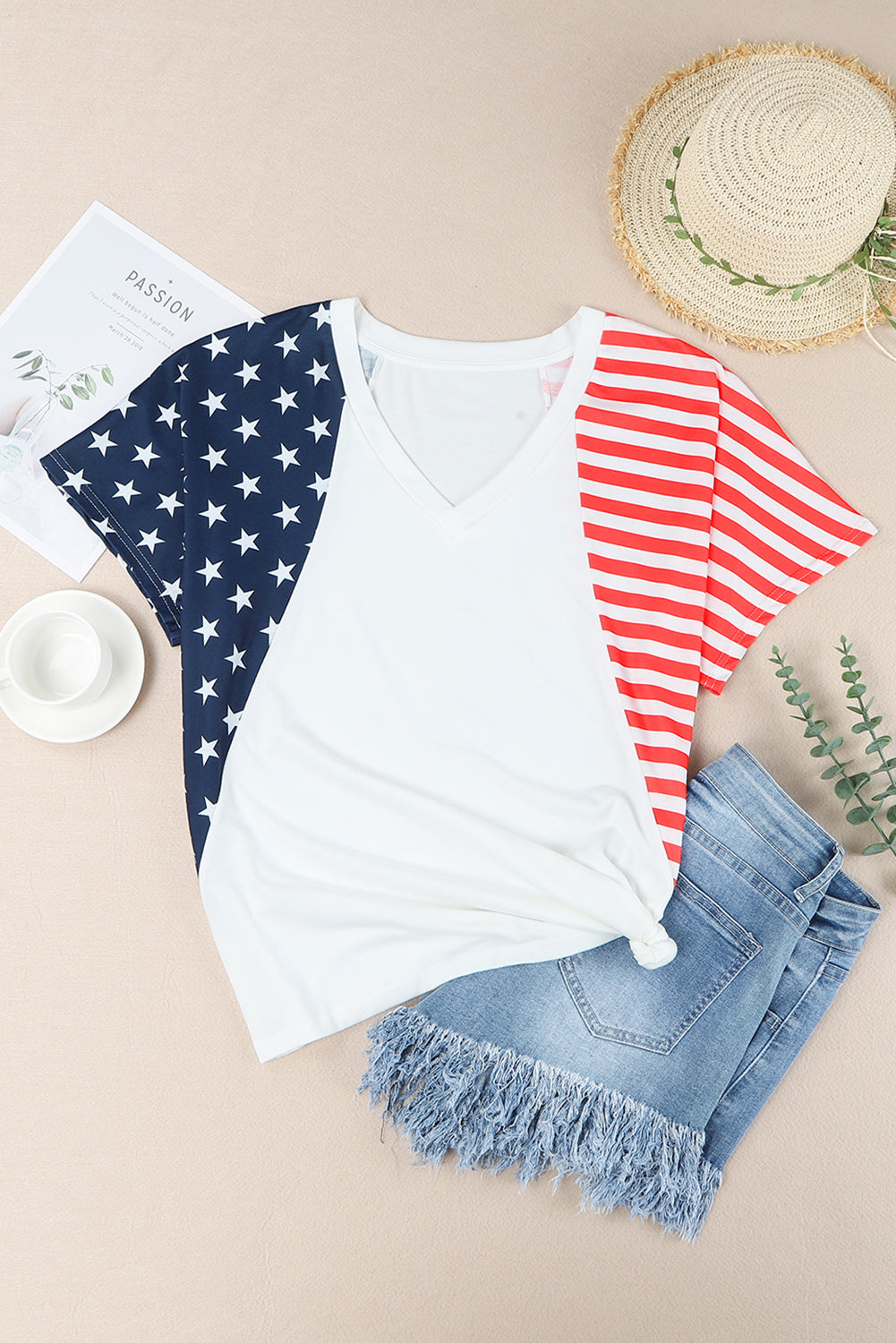 Wit het Amerikaanse Stars and Stripes T-shirt met V-hals