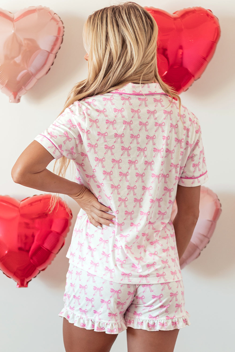 Roze bowknot bedrukte korte mouw en gegolfde shorts valentines pyjama set