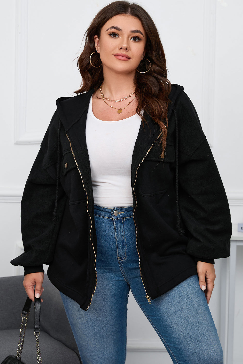 Zwart plus-size jack met capuchon en bisschopsmouwen en ritssluiting