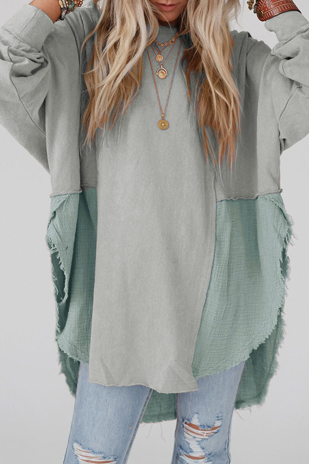 Grijze gekreukelde splitsen ruwe zoom hoge lage oversized blouse