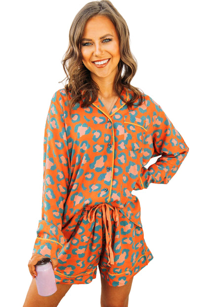 Oranje luipaardprint pyjamaset met lange mouwen en korte broek