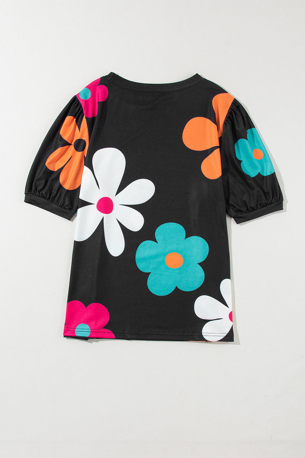 Zwart T-shirt met bellenmouwen met bloemenprint