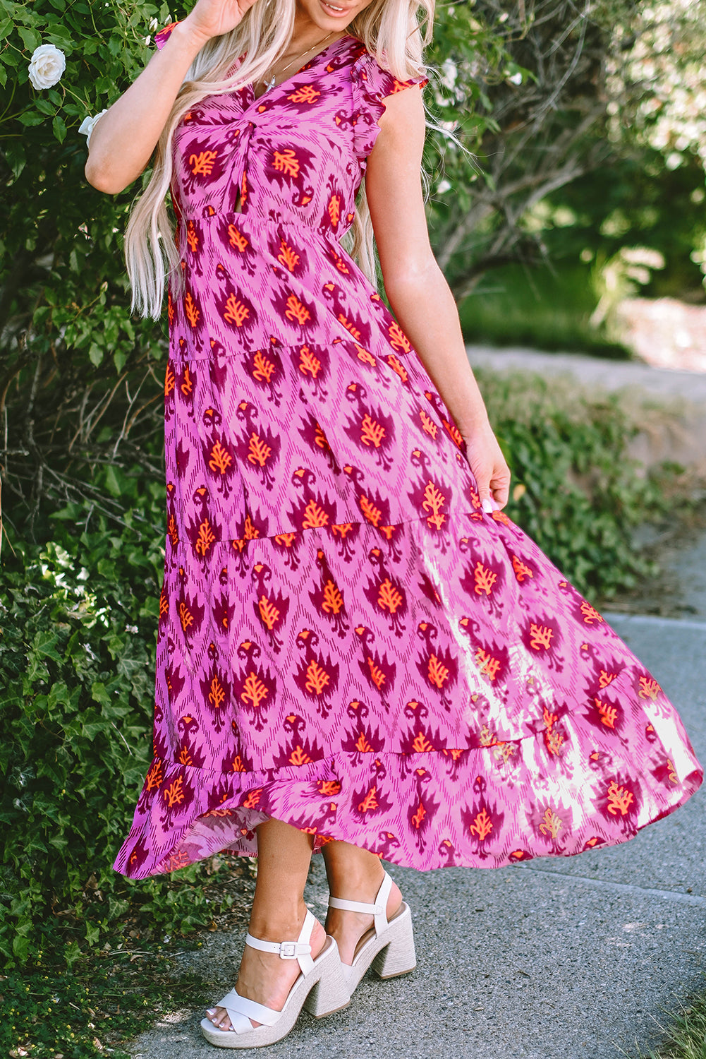 Bonbon maxi-jurk met retro print, gedraaide voorkant en ruches aan de mouwen