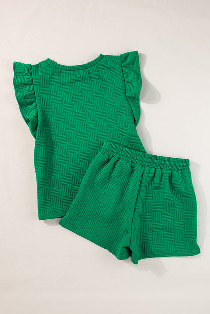 Heldergroene set met T-shirt met ruches aan de mouwen en short met trekkoord