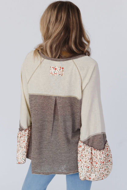 Geit colorblock bloemen patchwork wijd uitlopende mouwknoppen henley top