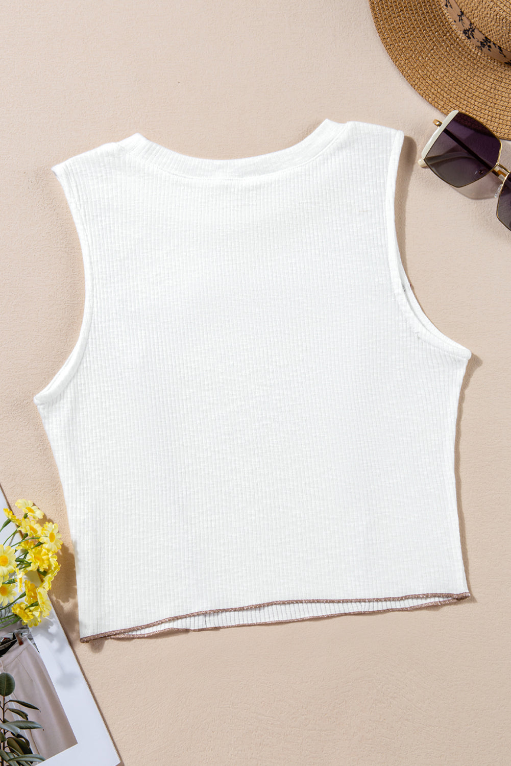 Witte geribbelde tanktop met contrasterende naden