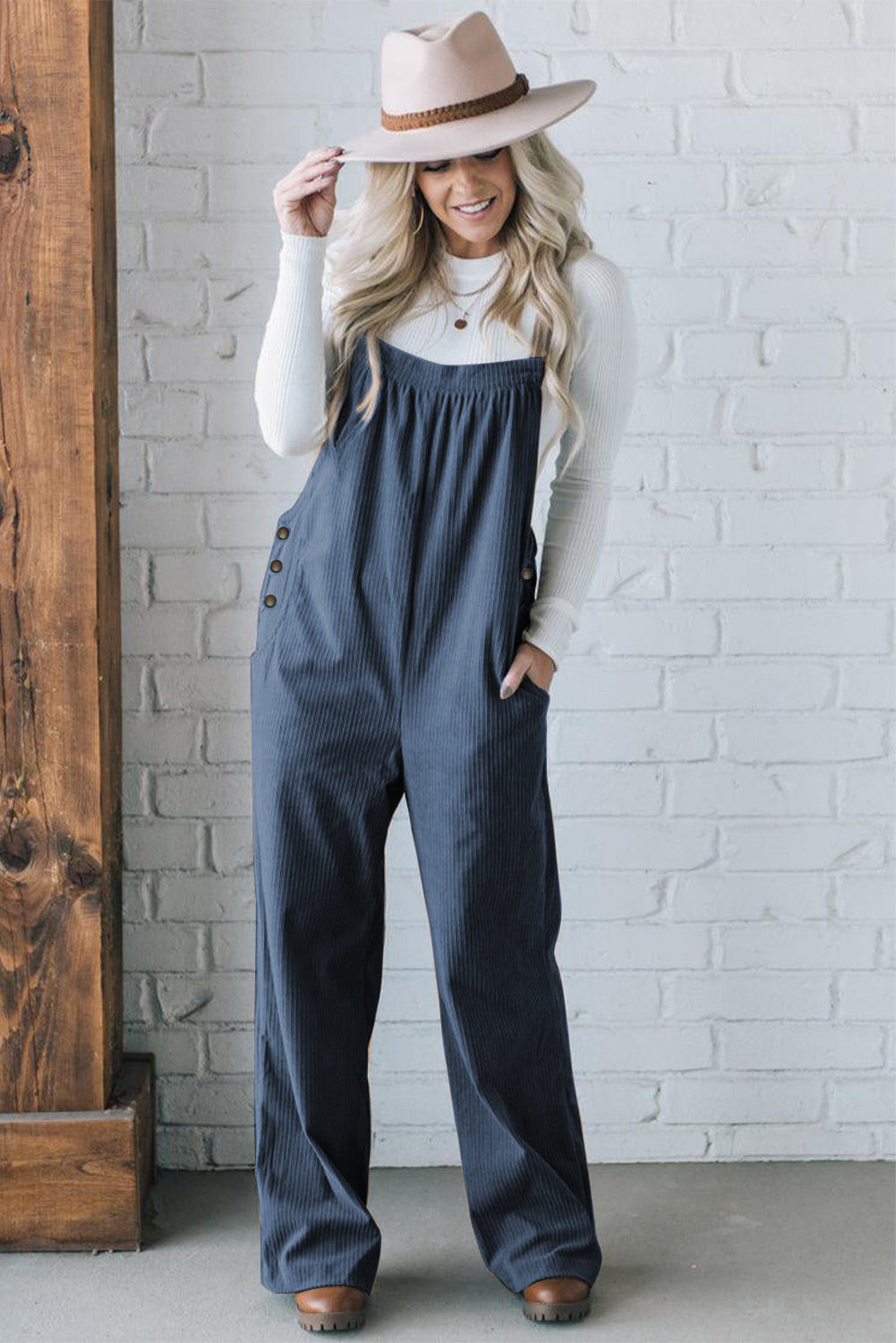 Echte Teal Solid Pocketed Loose Fit Corduroy Overall