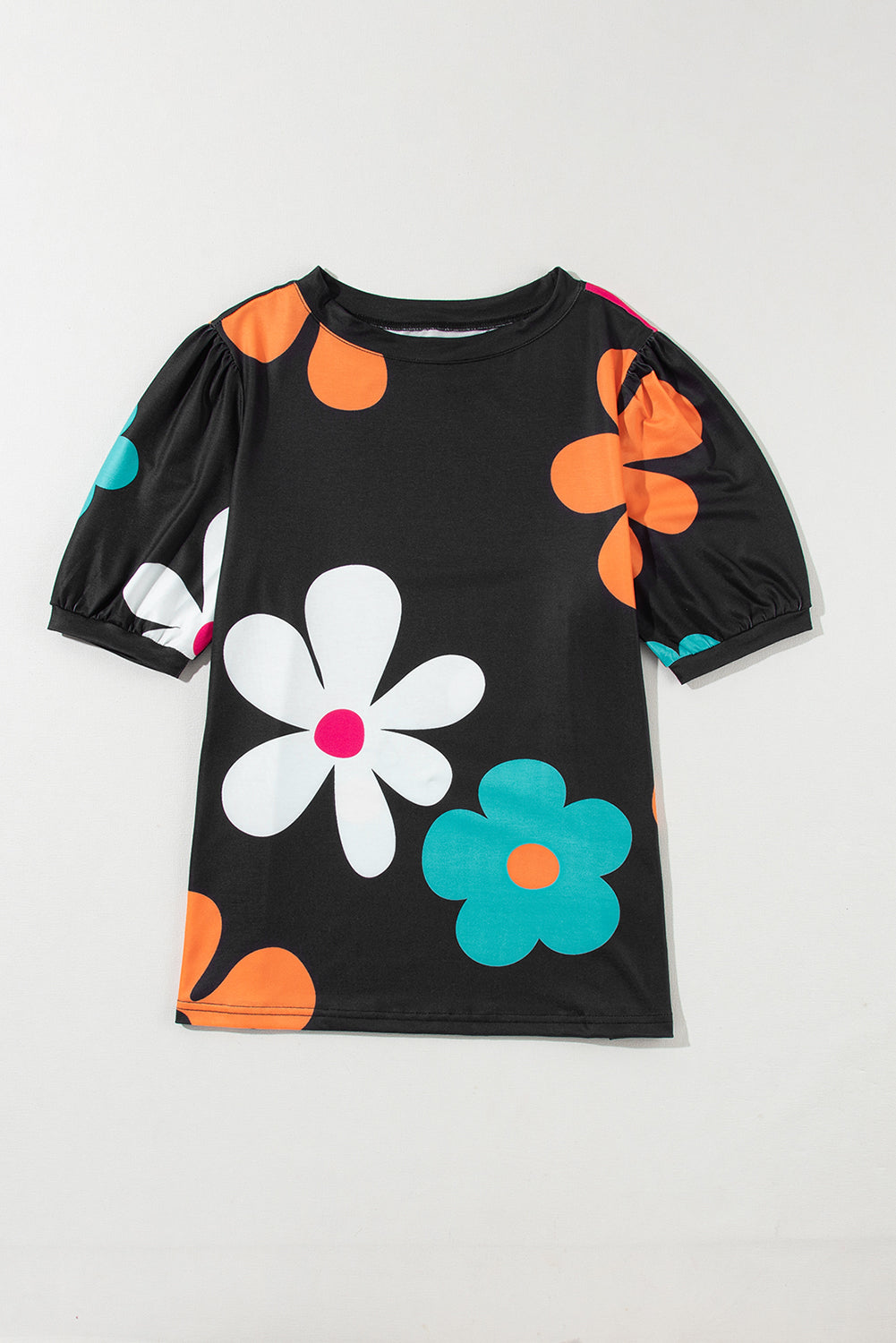 Zwart T-shirt met bellenmouwen met bloemenprint