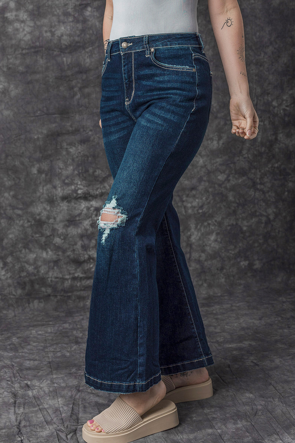 Echte blauwgroene jeans met hoge taille en gescheurde bell bottom