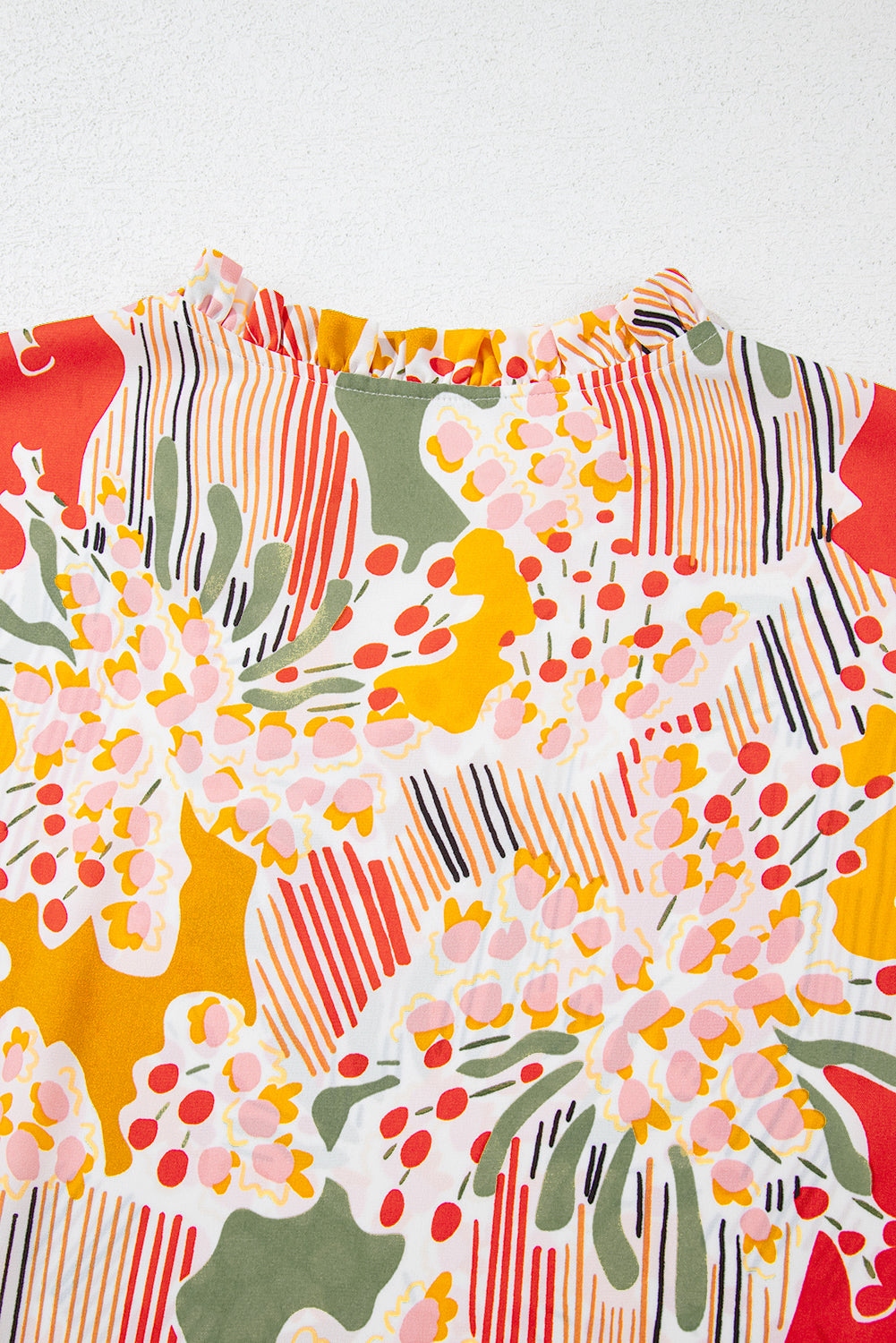 Oranje bedrukte bloemen-abstracte print met ruches en V-hals, grote maat blouse