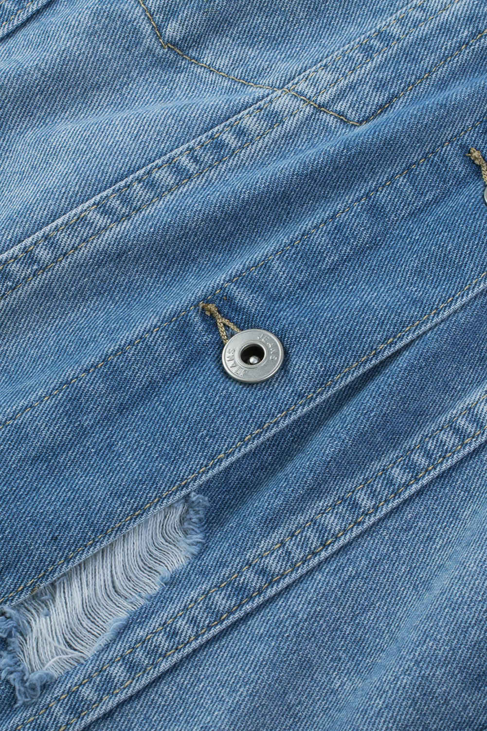 Hemelsblauw denim jack met contrasterende capuchon en zakken