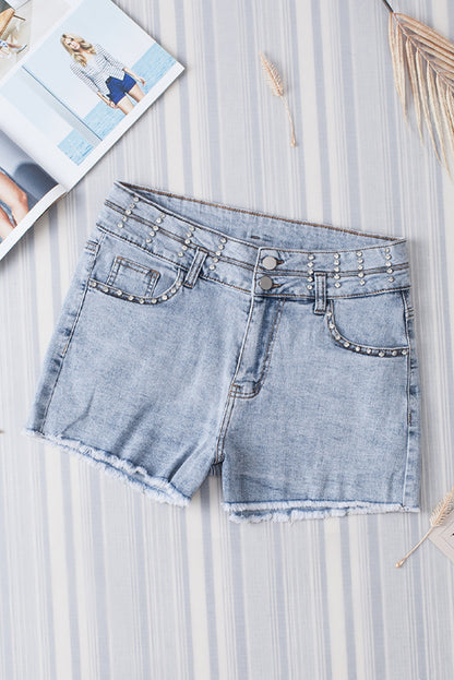 Hemelsblauwe denim shorts met diamanten studs in vintage wassing