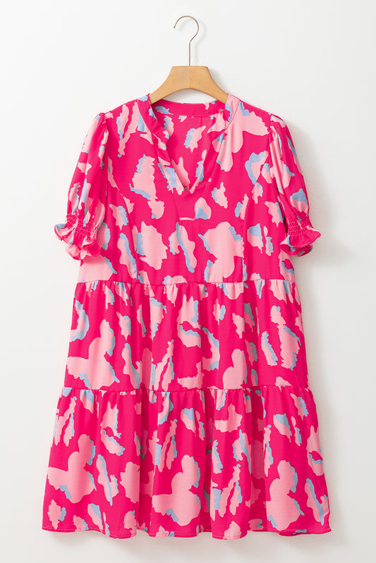 Roze gelaagde losse jurk met pofmouwen en korte mouwen met abstracte print