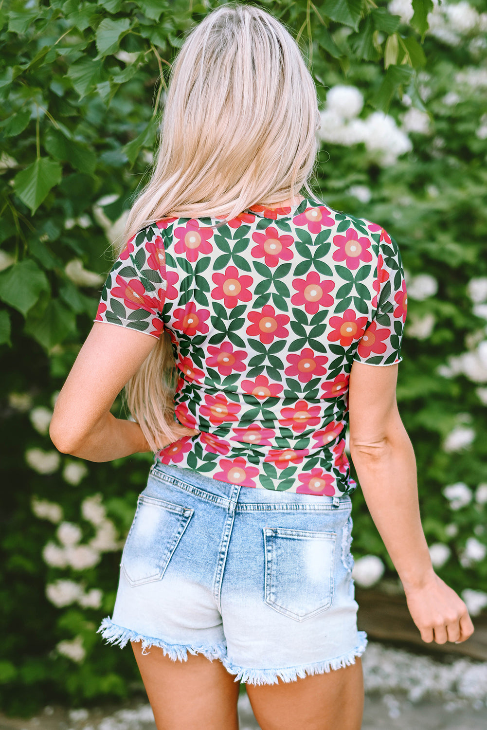 Vurig rood retro T-shirt met ronde hals en bloemenprint