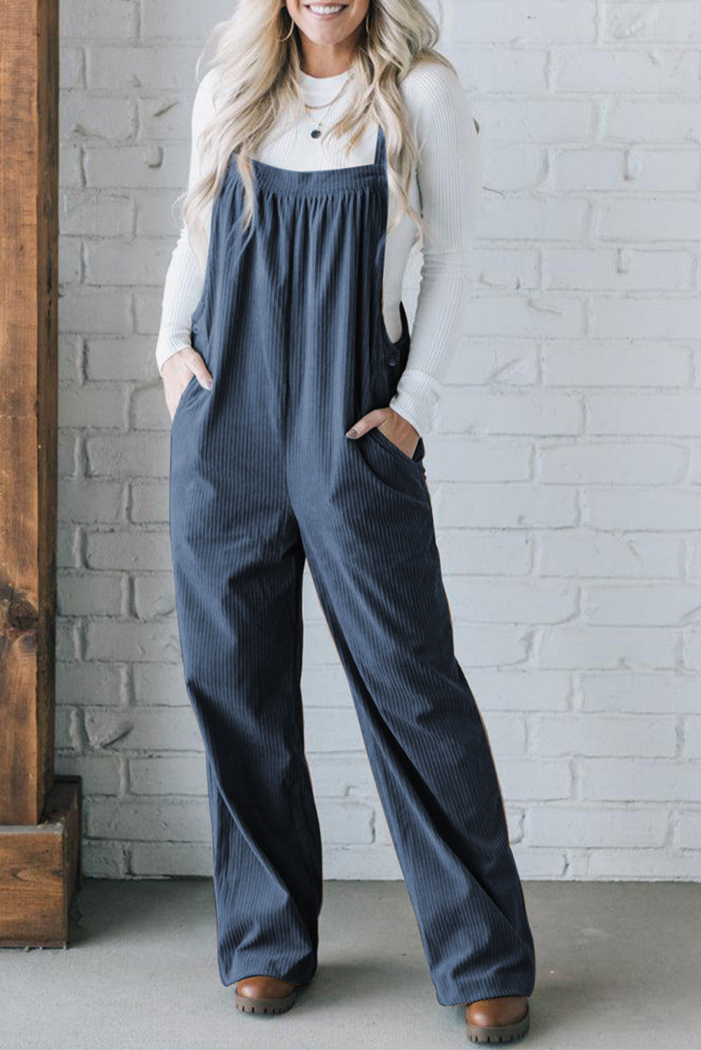 Echte Teal Solid Pocketed Loose Fit Corduroy Overall