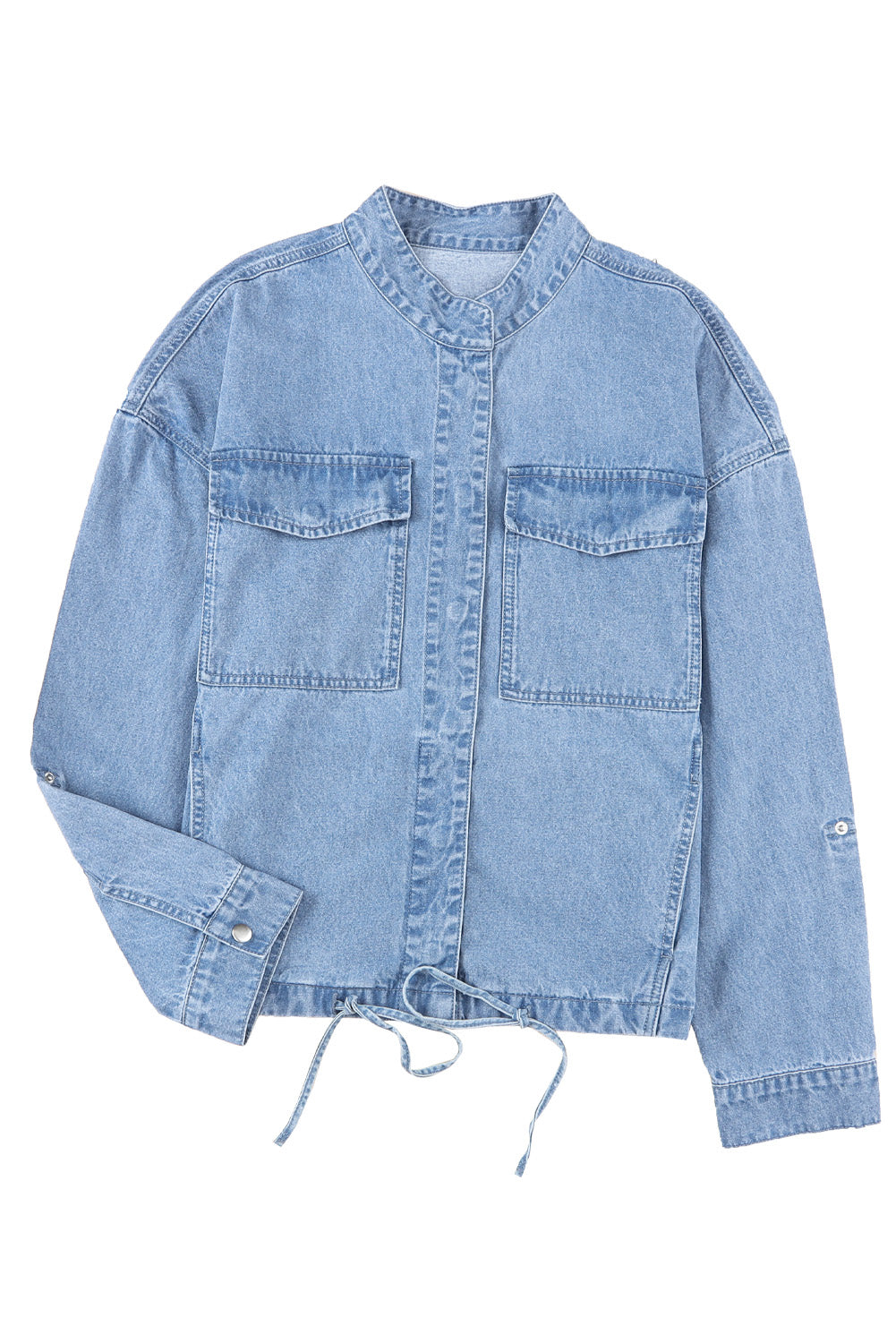 Hemelsblauw denim jack met oprolbare tabmouw en knoopsluiting met zak