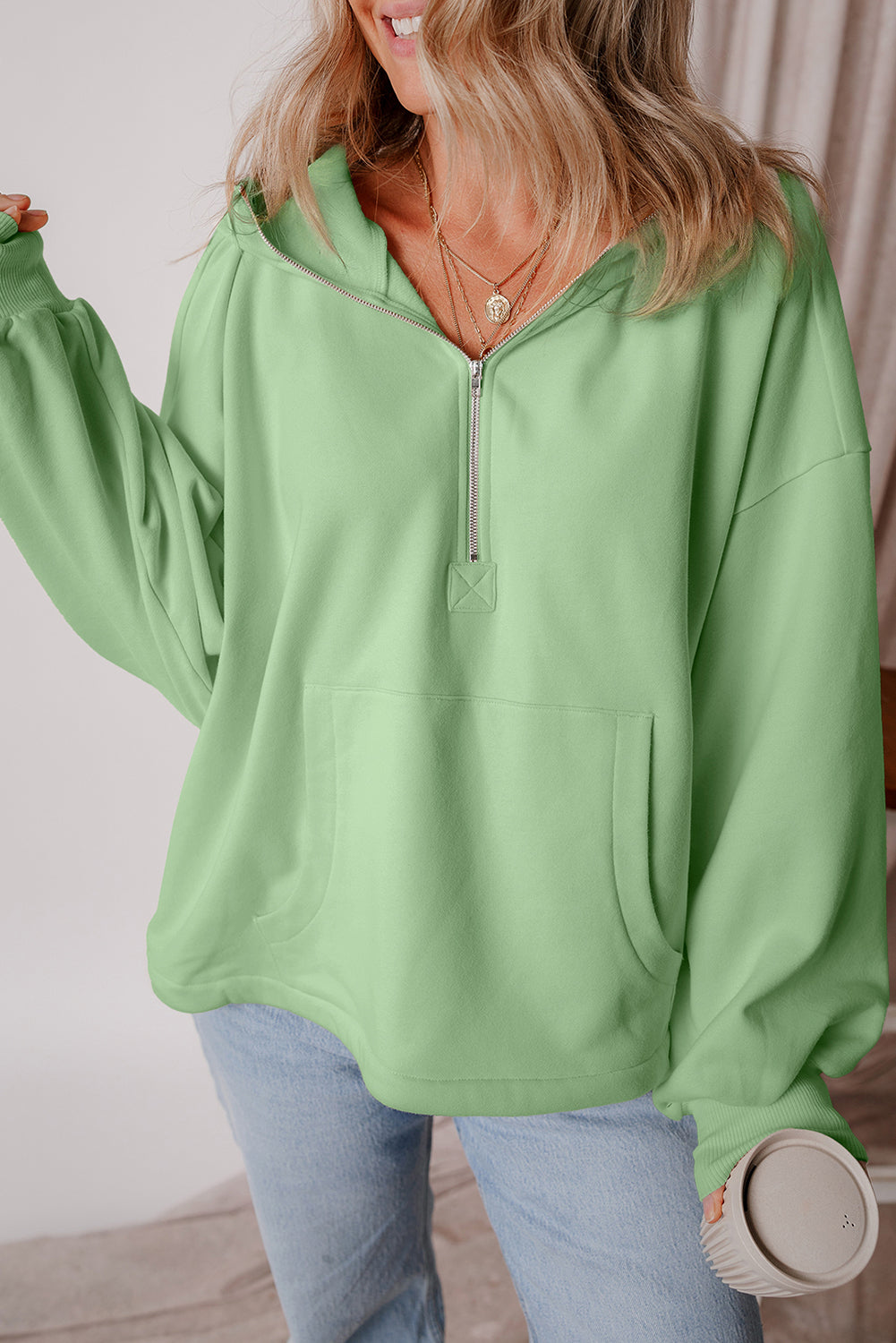 Rookgroene fleece gevoerde halve rits kangoeroezakken losse hoodie