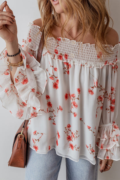 Witte blouse met bloemenprint, geplooide off-shoulder en geplooide mouwen