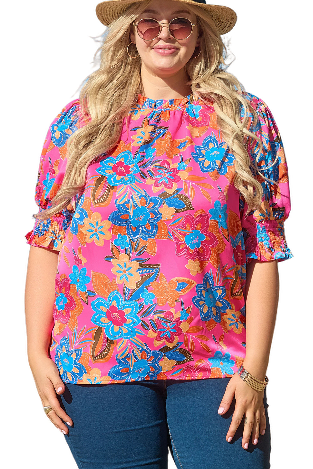 Rose Plus blouse met bloemenprint en ruches aan de hals en pofmouwen