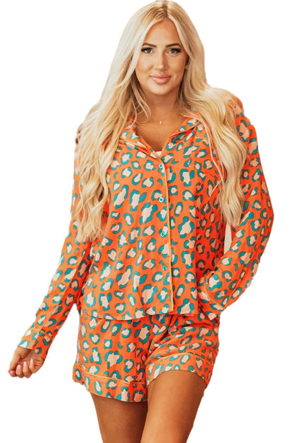 Oranje luipaardprint pyjamaset met lange mouwen en korte broek