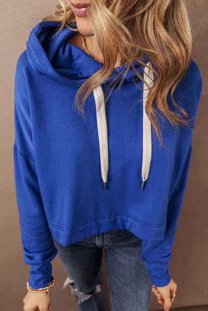 Donkerblauwe effen hoodie met verlaagde schouders en trekkoord