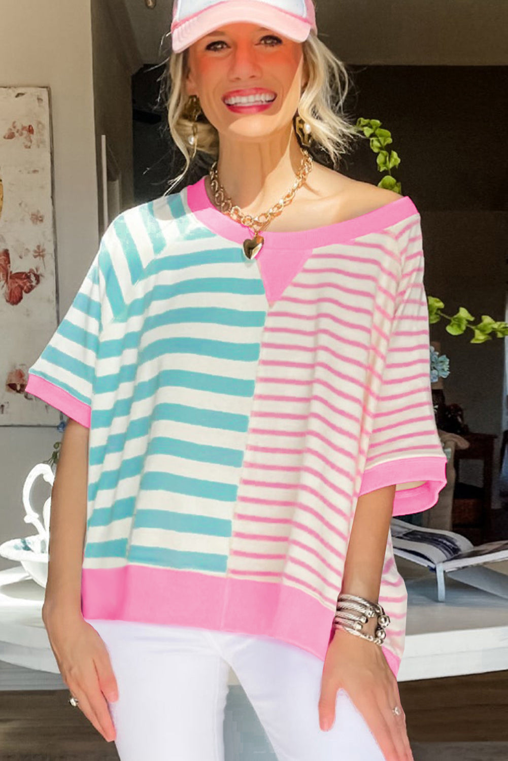 Oversized T-shirt met roze strepen en contrasterende patchwork