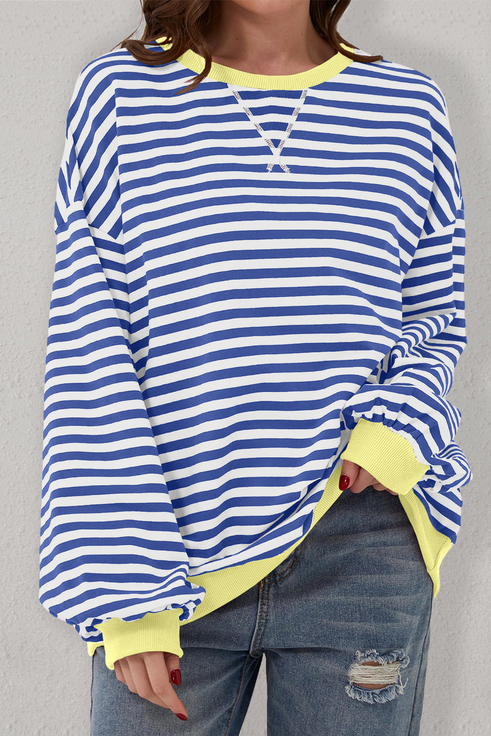 Blauw gestreept oversized sweatshirt met contrasterende rand