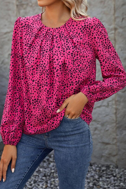 Geplooide blouse met roze luipaardprint en sleutelgat