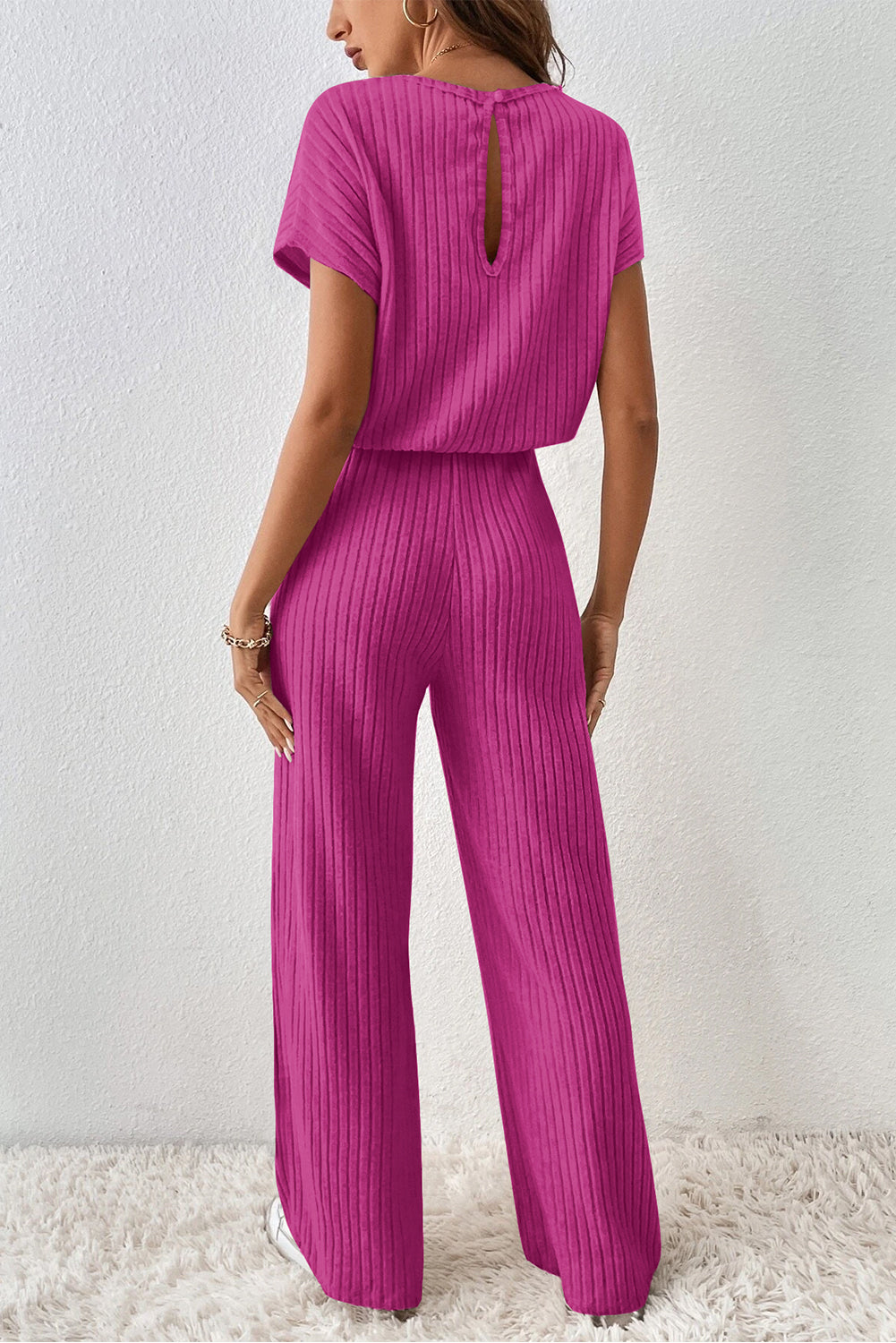 Rozerode effen kleur geribbelde jumpsuit met korte mouwen en wijde pijpen