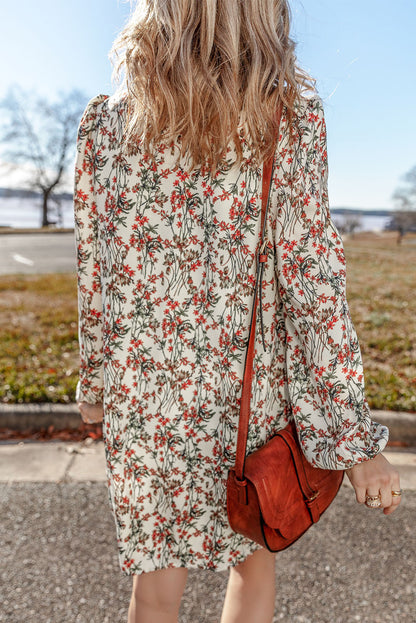 Witte bloemenprint mini-jurk met lange mouwen