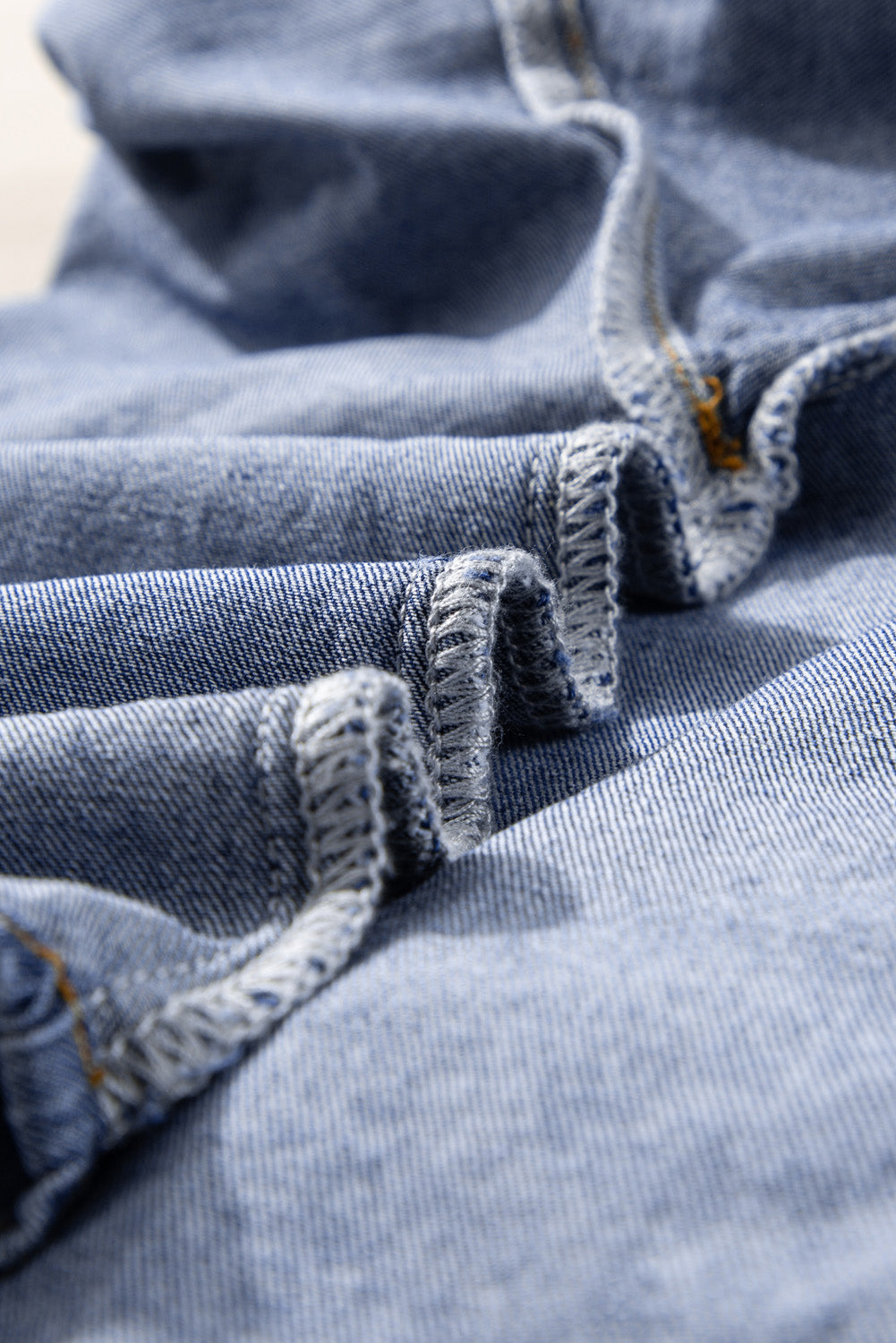 Hemelsblauwe 3/4-mouw gerimpelde denim blouse met opgestikte zakken