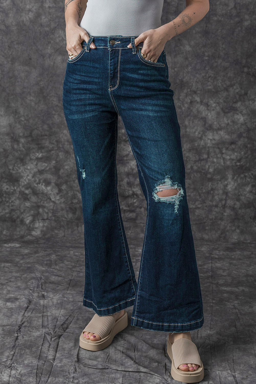 Echte blauwgroene jeans met hoge taille en gescheurde bell bottom