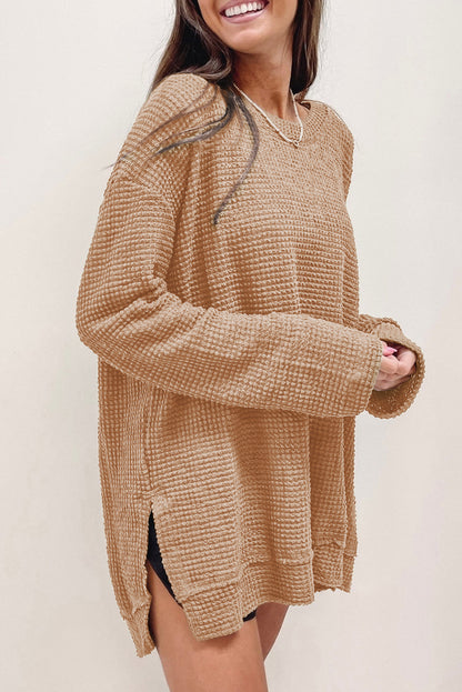 Kaki wafelgebreide oversized top met hoge splitten