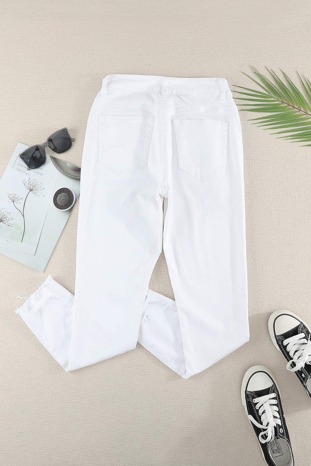 Witte effen hoge taille knopen, gerafelde cropped denim jeans