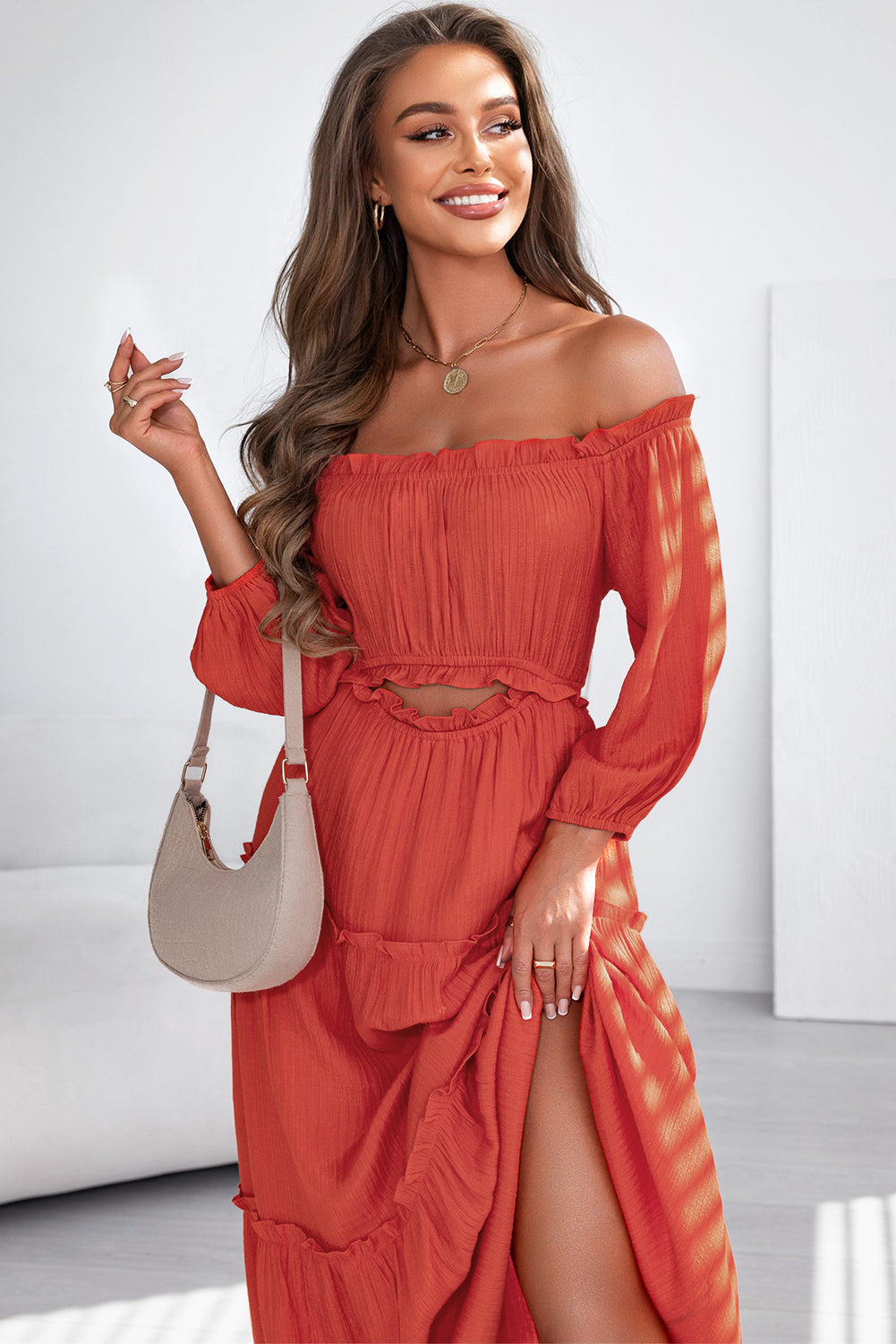 Oranje off-shoulder ballonmouwen uitgesneden maxi-jurk met ruches