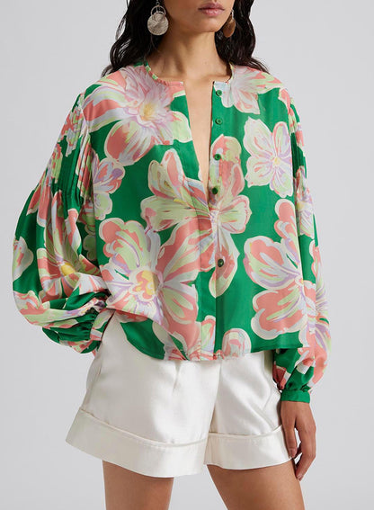 Groene bloemendruk knop omhoog geplooide geplooide mouw los shirt