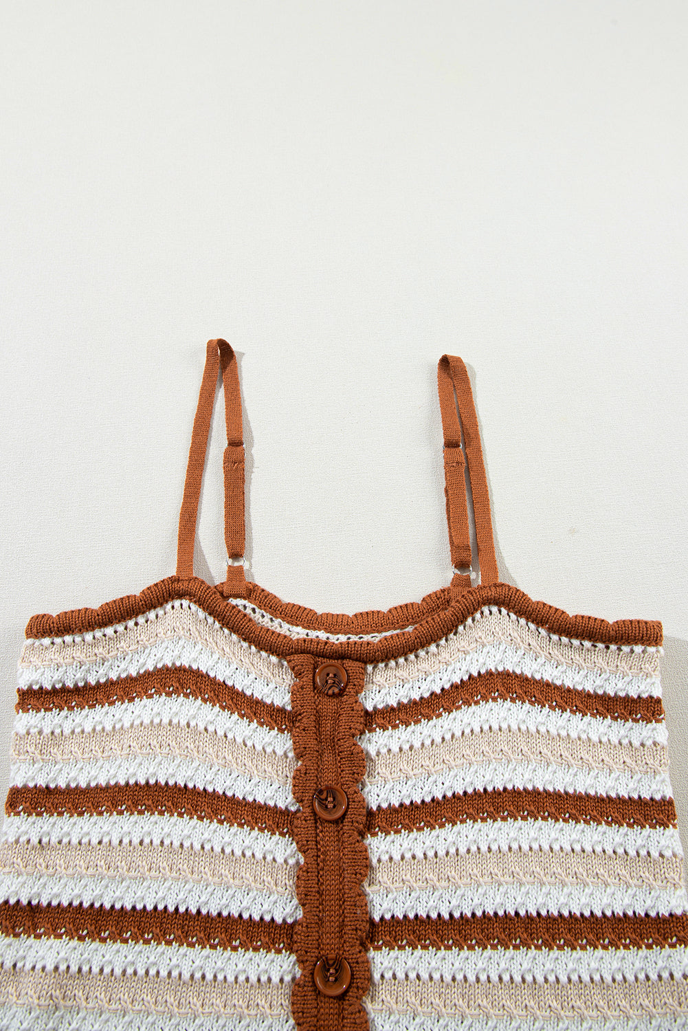 Kastanjegestreept cropped gebreid vest met knopen