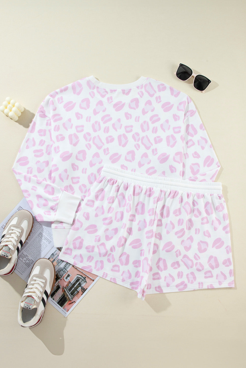 Roze luipaardprint top met lange mouwen en shorts in maat